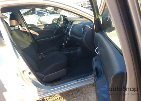 2013 Nissan Versa 1.6 Sv z USA, uszkodzony, nr VIN 3N1CN7AP5DL890090